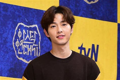 Song joong ki is a south korean actor under history d&c entertainment. Song Joong Ki Mengumumkan Keputusan Untuk Mundur Dari Film ...