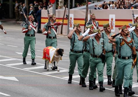 La Legión española cumple 100 años: de la cabra y el gorro con borla a