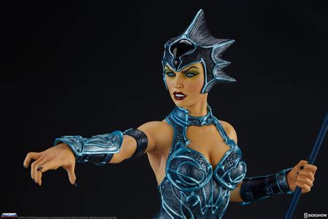 Master Of The Universe Evil Lyn Classic Statue
