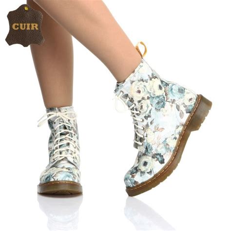 Plus de 70 modèles !toute la nouvelle collection dr martens bleu disponible. DR MARTENS Bottines 1460 Femme femme Imprimé fleuri bleu ...