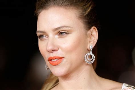 Scarlett Johanssons Awful Defense Of Woody Allen And Sodastream