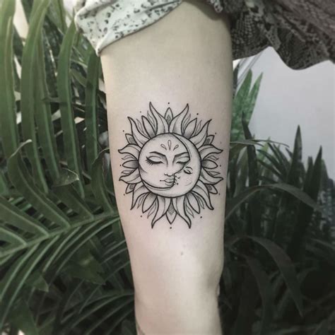 Meaningful And Beautiful Sun And Moon Tattoos Tatouage Soleil Lune My