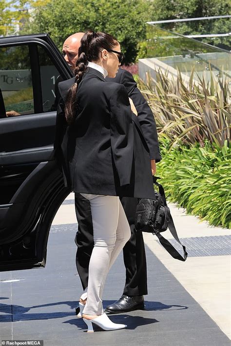 He has been a real pita about everything concerning his obligation to me after the divorce and i've had to file several motions against him for enforcement, contempt and. Dr Dre's Ex-Wife Spotted Out; Appears To Have Bought New Butt Implants! - MTO News
