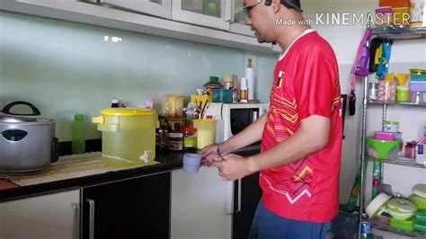 Tenggorokan gatal dapat disebabkan karena adanya infeksi bakteri atau kuman atau. Cara rawatan sakit tekak di rumah. - YouTube