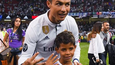 Get the your latest football news, transfer rumours, results, statistics and much more at ronaldo.com. Bend it like dad! Cristiano Ronaldo and son show off free ...