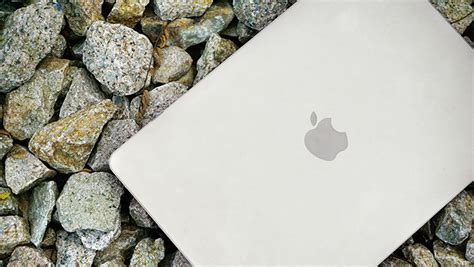 Ốp SwitchEasy Nude Case For MacBook Pro inches