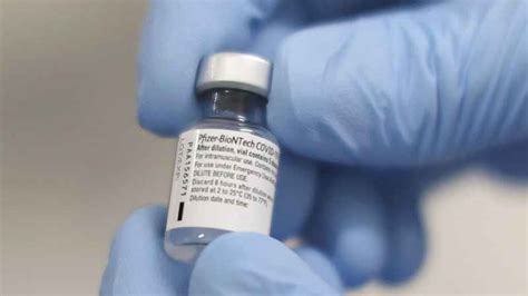 Developed with pfizer's partner biontech, if all goes well, this vaccine would be the first of its kind to receive fda approval. US panel endorses widespread use of Pfizer COVID-19 ...