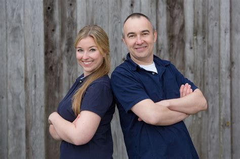 Gina evert, morsal alamyaar und ahmet cerit (mit blumen, v.l.) moderatorin luisa verfürth führte im pommeskleid durchs programm. Fliesenhandel Cerit GmbH - Tag der offenen Tür | Facebook