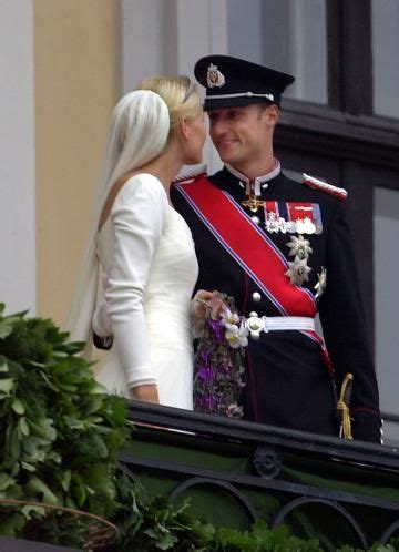 For australia, the ej20g engine powered the gc/gm impreza wrx from 1994 to 1996; The bridal couple on the balcony; wedding of Crown Prince ...