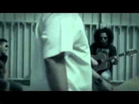 Tangis dan tawa semuanya bersama bagai udara ku perlukan sentiasa ku putus kata hidup tanpa kamu bukan yang ku mahu. KARMA BY FAIZAL TAHIR - BUKU LAGU