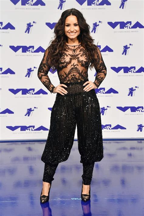 Demi Lovato At The 2017 MTV Video Music Awards Looks Ideias Fashion