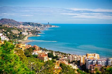 Las playas de la costa blanca son un oasis en el que perderse y escapar de la rutina dando largos paseos al sol, practicando deportes naúticos o simplemente disfrutando del entorno. Viajero Turismo: La Costa del Sol, uno de los destinos ...