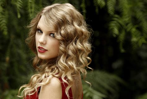 Download Curl Blue Eyes Lipstick Blonde Singer American Music Taylor