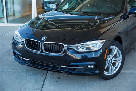 The bmw 3 series is aging. BMW Gallery | 2018 BMW 330i XDrive Sedan | #G18377A