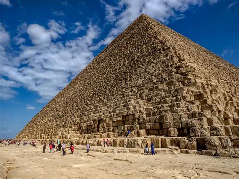 Great Pyramid Of Giza Pyramid Of Khufu Hole In The Donut Travel