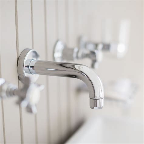 Learn how much it costs to install a faucet for a kitchen or bathroom sink, pot filler, or bathtub, plus use our calculator to estimate the price. How To Replace Bathtub Faucet