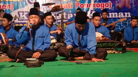 Lagu religi islami modern lagu religi islami modern lagu religi islami modern #derrysulaiman #musikislami. Live Lapangan Nongkodono Musik Religi Nusantara Santri ...