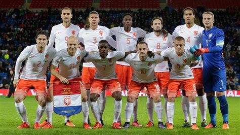 Toen az bij mij uitkwam heb ik wel gevraagd 'waarom ik?'. Oranje naar Polen en Oostenrijk | KNVB