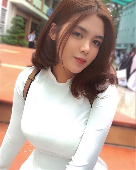 super ruthless busty vietnamese girl nguyen ngoc hoang anh is praised for her super