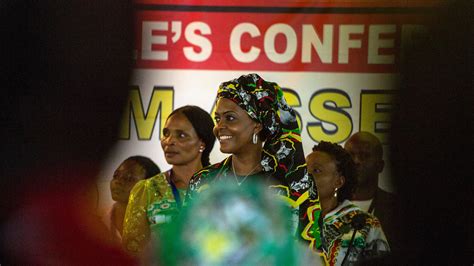 Grace Mugabe Became A Target Of Zimbabwes Anger The New York Times
