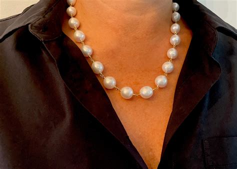 Faye Kim 18 Karat Gold White Freshwater Pearl Hand-Wrapped Chain For