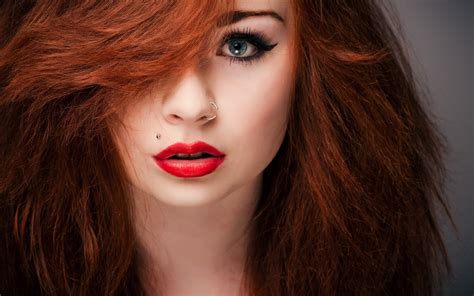 bakgrundsbilder ansikte kvinnor rödhårig modell porträtt nosringar långt hår blåa ögon