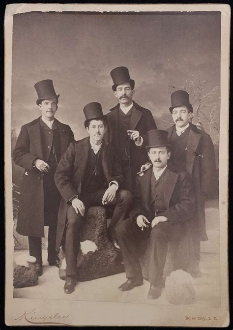 Why Didnt People Smile In Old Photos Beaver Hat Old Photos Spain