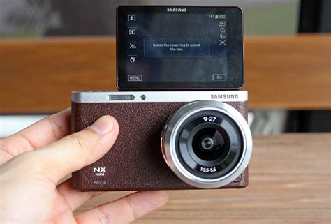 Hands On With The Samsung Nx Mini Mirrorless Camera Hardwarezone Com Sg