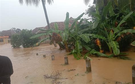 Banjir Bandang Terjang Oku Sumsel Ratusan Rumah Terendam Hingga