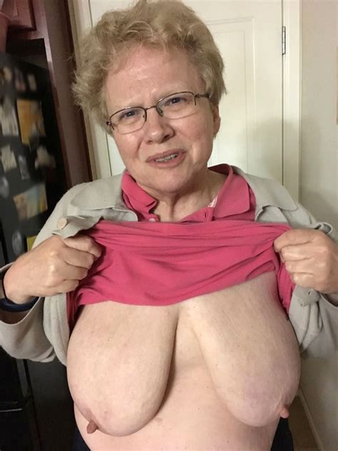 Saggy Granny Tits Porn Photos