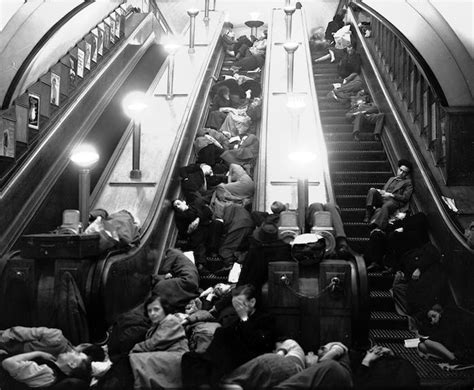 9 Incredible Photos Of The London Underground As A Bomb Shelter