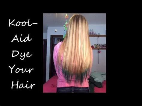 It doesn't flake off like some spray on hair applications, and it leaves the hair purple hair was a must in my high school, and grape kool aid was our answer. How To Dip Dye Your Hair With Koolaid - YouTube