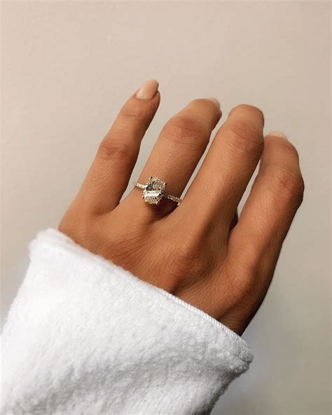 Https://tommynaija.com/wedding/dreaming Of A Diamond Falling Out Of My Wedding Ring