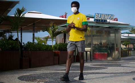 В Бразилии зафиксировали рекордный рост заболеваемости коронавирусом — РБК