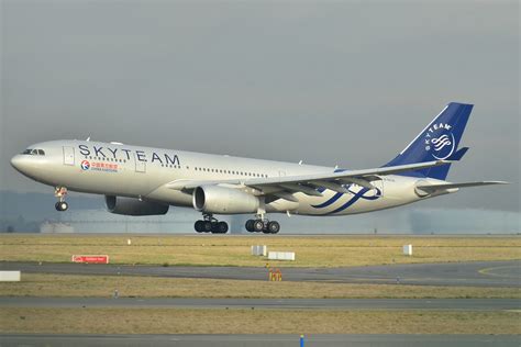 Airbus A330 200 China Eastern Al Ces Skyteam Livery B Flickr