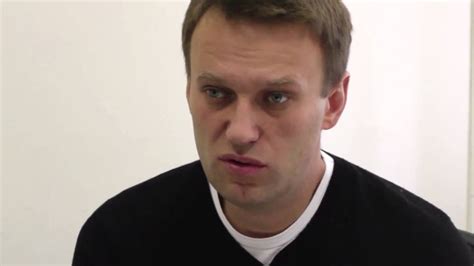Там врачи спасли его от гибели, после чего семья. Алексей Навальный о Координационном Совете - YouTube