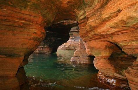 You Can Go Kayaking Through Ancient Sea Caves In Lake Superior