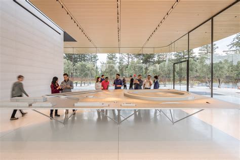 Inside Apples Massive 5 Billion Spaceship Headquarters