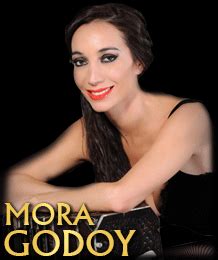 Biografía de Mora Godoy por Silvina Damiani Todotango com