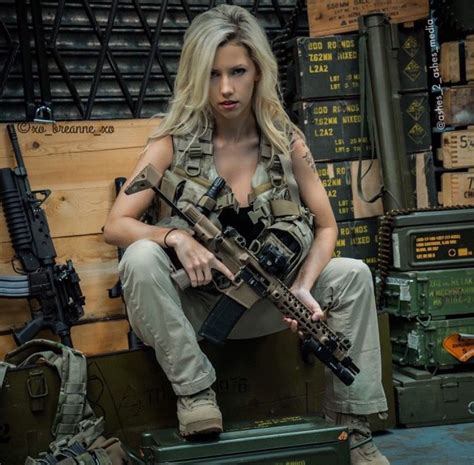 Pin On Hot Military Babes Sexy Girls And Guns Girls With Weapons