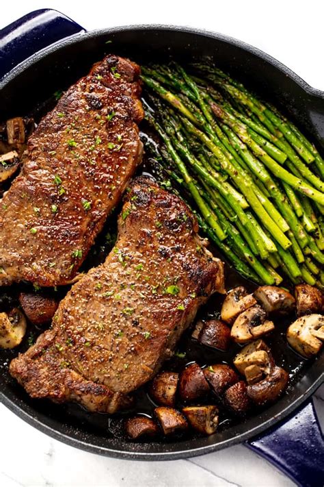 Check out gordon ramsay's selection of beef & steak recipes, from roasts, bbq & beef wellington recipes to modern favourites like burgers & curries! Skillet Steak Dinner | Recipe | Steak dinner, Skillet ...
