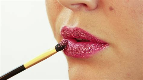 Glitter Lips Tutorial Try The Trend