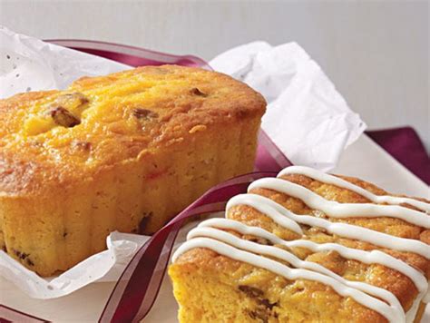 Moist pineapple banana bread laced with rum, vanilla and nutmeg and with bits of crushed pineapple throughout. Check out Dole's Pineapple Banana Hummingbird Mini Loaves ...