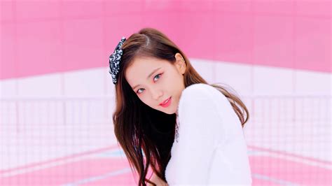 I love jennie's raps, and the rose part with the black paint is lovely. Jisoo BLACKPINK Photoshoot 2020 Wallpaper, HD Music 4K ...