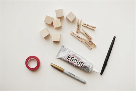 It is a pleasant surprise for your guests to see that how much you care to make them feel special. DIY Photo (or Place Card!) Holders - Alyssa and Carla