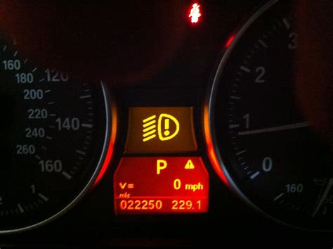 Press the right buttons in the right order and the car will launch you from a stop. Bmw Fault Lights E90 | Decoratingspecial.com