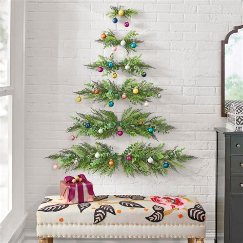 This Minimal Wall Mounted Christmas Tree Will Save Space In Smaller Homes