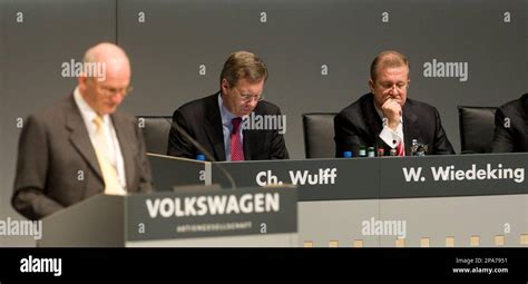 Wendelin Wiedeking Vorstandsvorsitzender Von Porsche Rechts Und