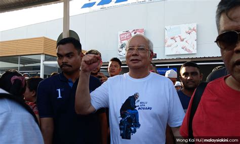 A witness who earlier testified how datuk seri najib razak gave him a rm300,000 cheque had everyone grinning when he pointed at the latter and said malu apa bossku (nothing to be ashamed, my boss). 'Malu Apa Bossku' campaign violates a Rukunegara principle