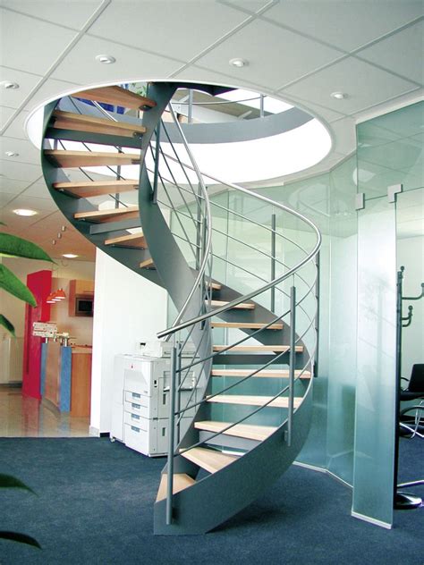 Außerdem bietet die wendeltreppe innen und außen einen hohen laufkomfort. Wendeltreppen aus der Treppenbau Manufaktur Stadler Treppen
